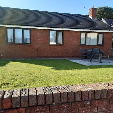 3-Bed Bungalow Near Conwy Valley Close To Castle Colwyn Bay Exterior foto