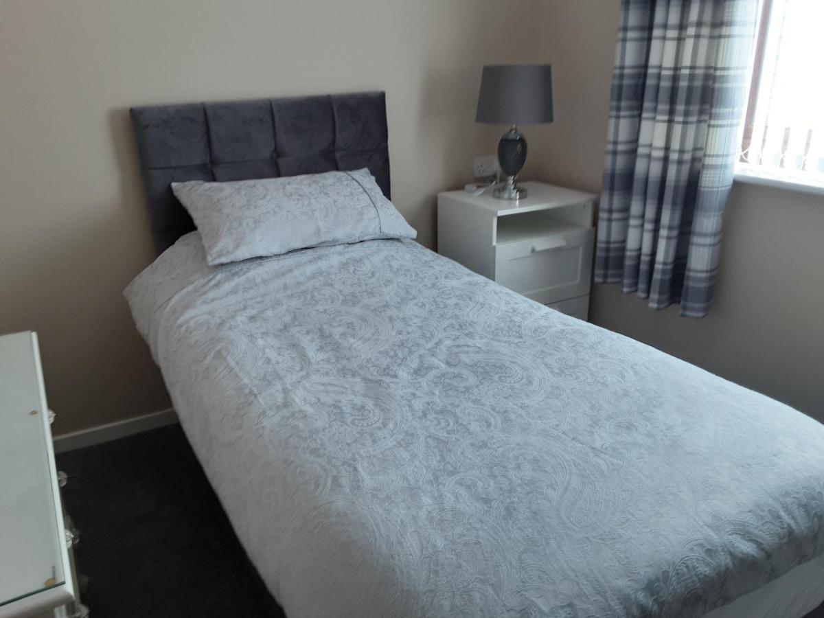 3-Bed Bungalow Near Conwy Valley Close To Castle Colwyn Bay Exterior foto