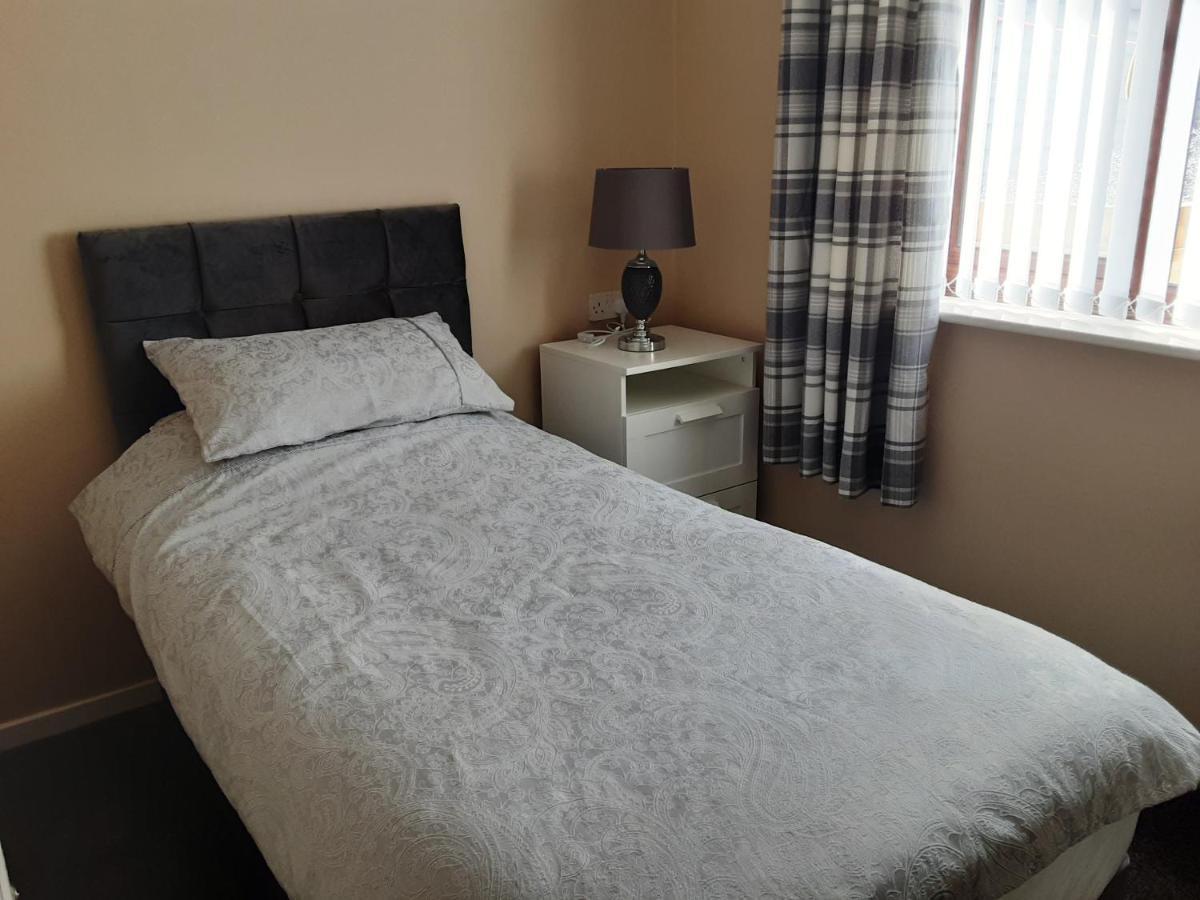 3-Bed Bungalow Near Conwy Valley Close To Castle Colwyn Bay Exterior foto